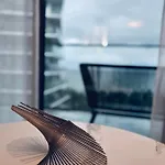Wave Tyballtic 7th Floor With Two Bedrooms And Sea View! Διαμέρισμα *