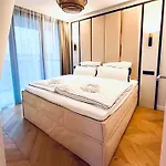 Διαμέρισμα Wave Tyballtic 7th Floor With Two Bedrooms And Sea View!